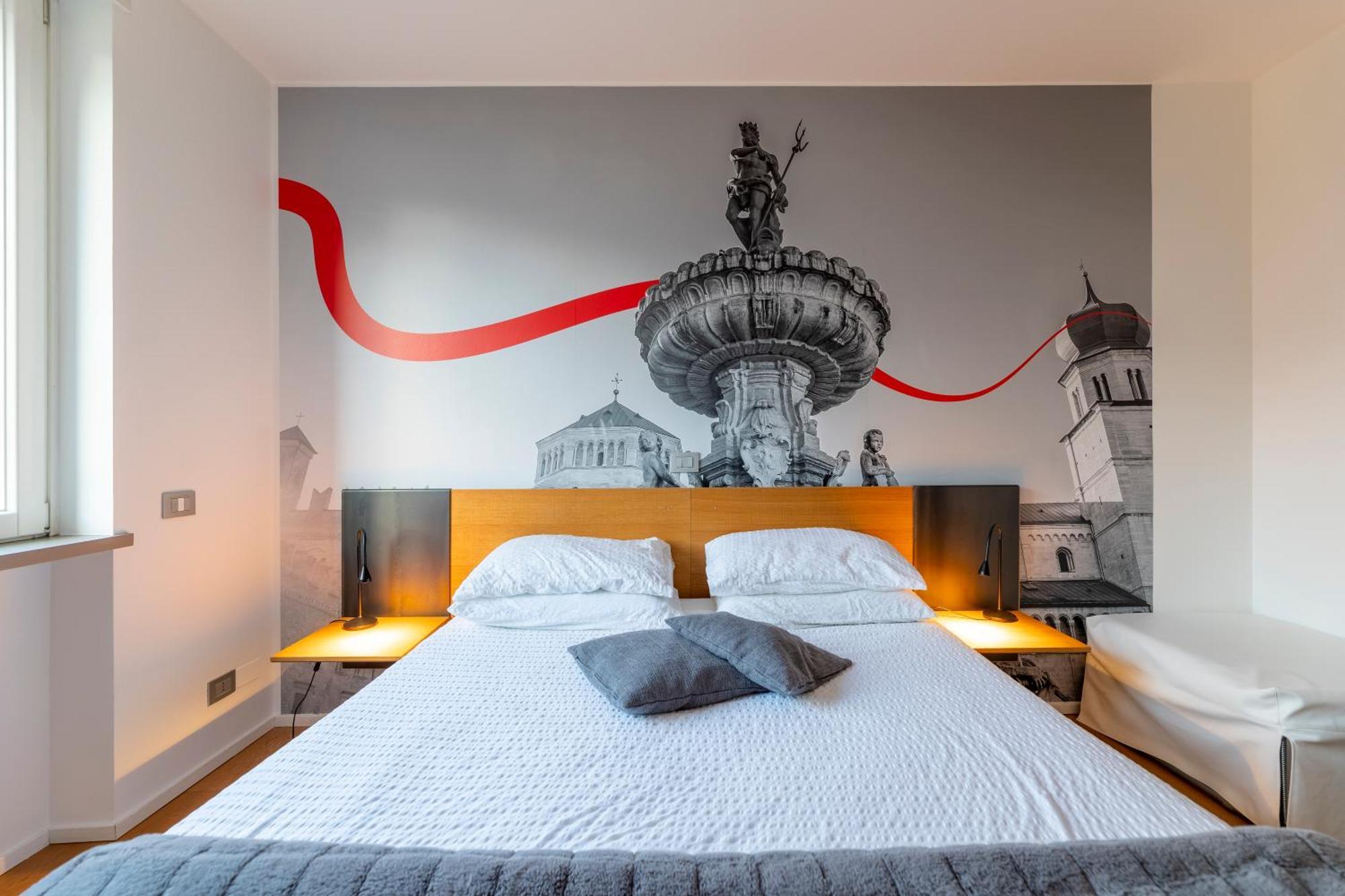 La - Luxury 2*